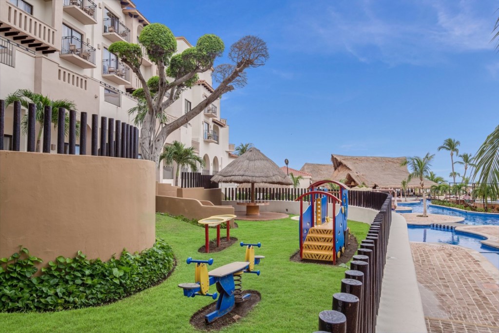 Fiesta Americana Villas Cancun_32_fiesta-kids-club.jpg