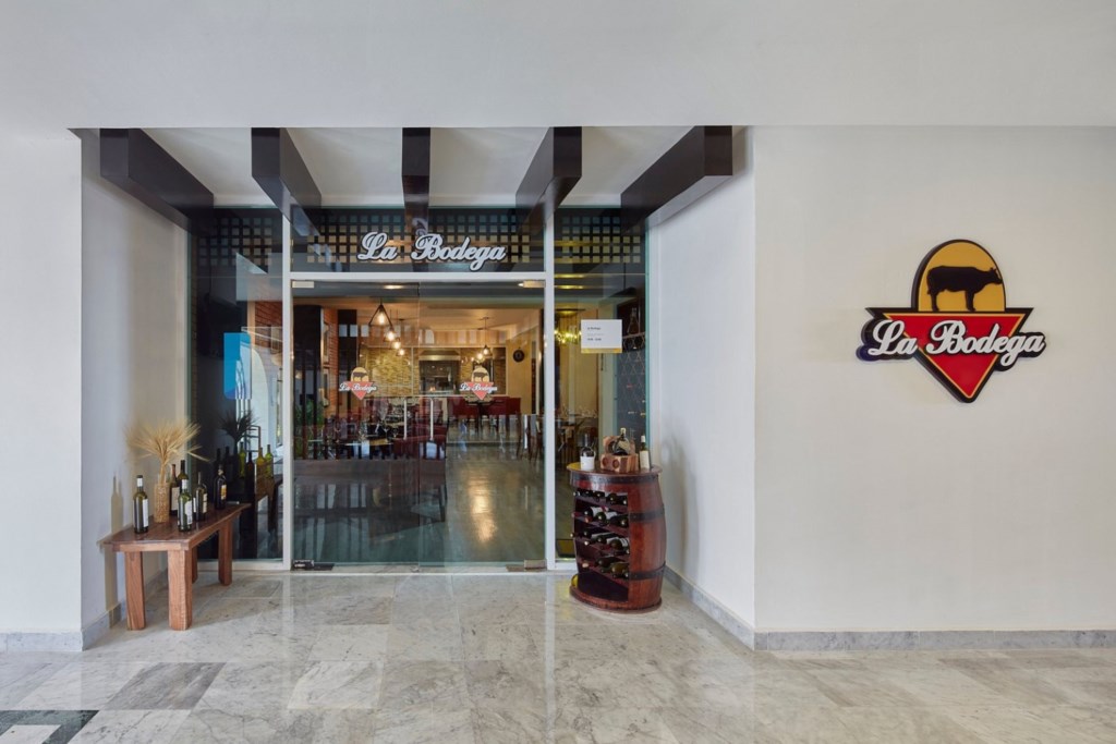 Fiesta Americana Villas Cancun_39_la-bodega.jpg
