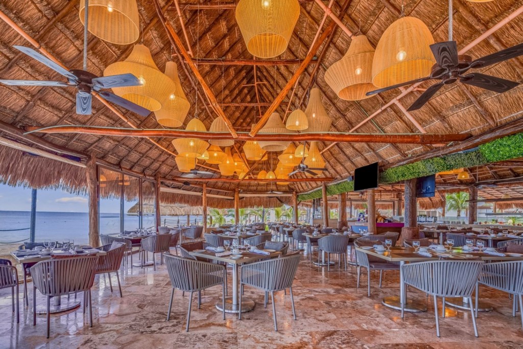 Fiesta Americana Villas Cancun_43_la-palapa.jpg