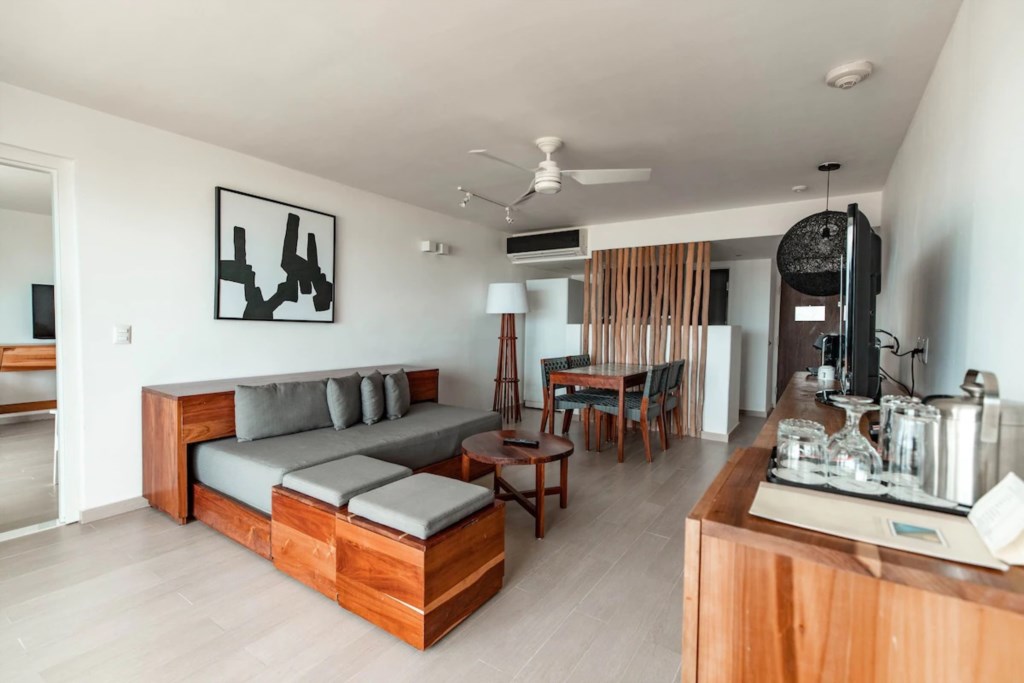 11_livingroom-b