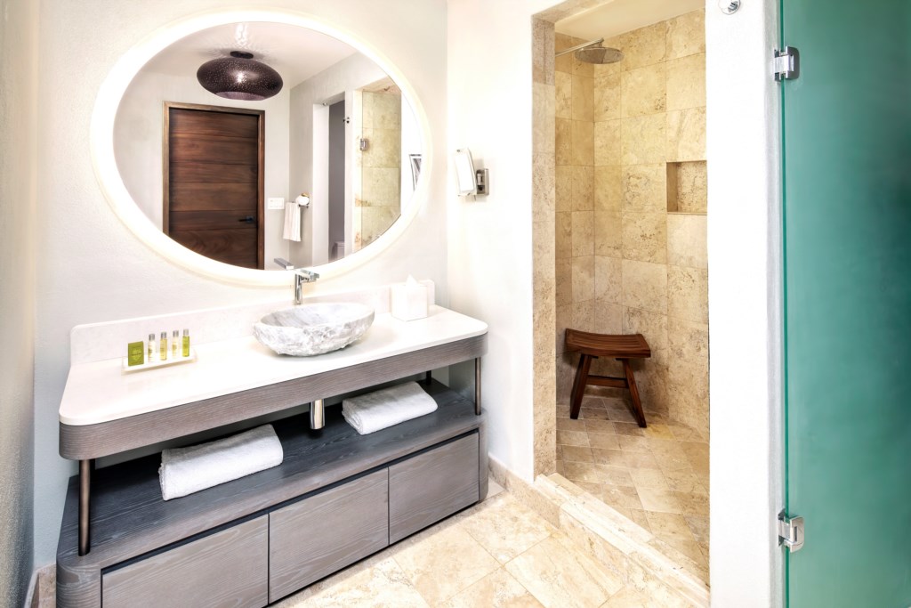 sjdgv-hi-res-suite-1-and-2-bedroom-bathroom.jpg