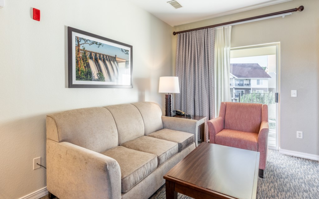 ClubWyndham_1Livingarea-004_studio