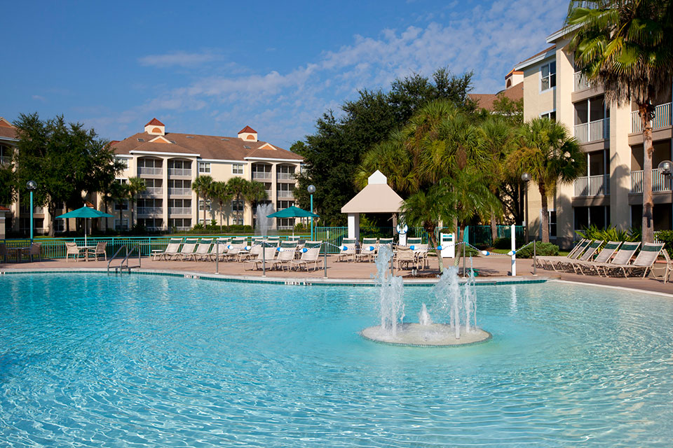 svo5608po-110217-Lakes-pool.jpg