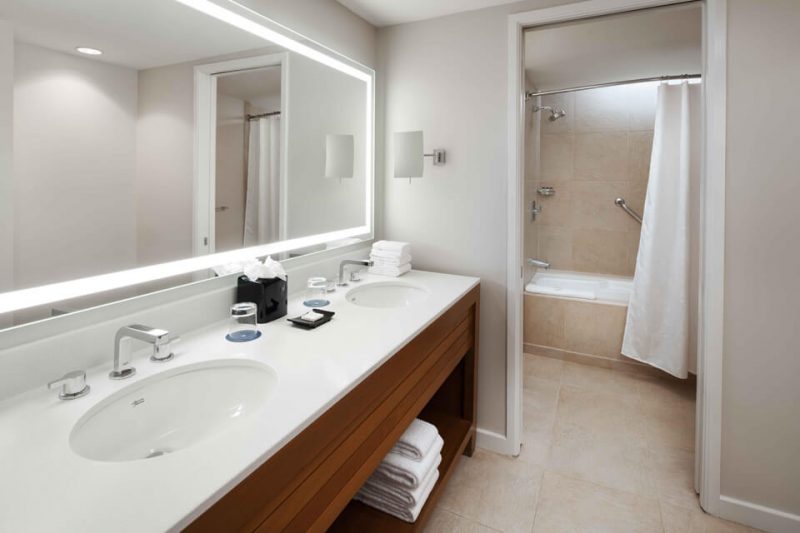 18-SKRV-1225-Villas-SKRV-Villas-Bathroom-she379gb-230342-960x640-800x533.jpg