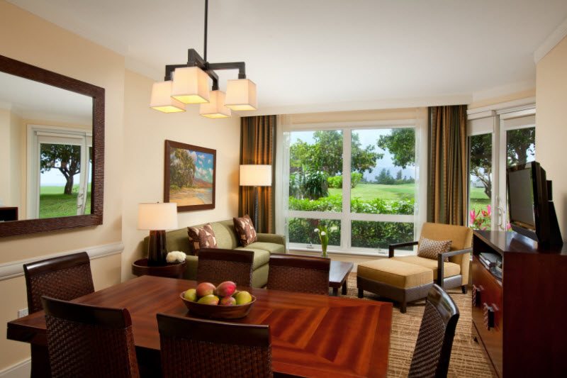 svo5648gr-152415-One-bedroom-Premium-Villa-or-a-Two-bedroom-Lockoff-Villa-800x533 (1).jpg