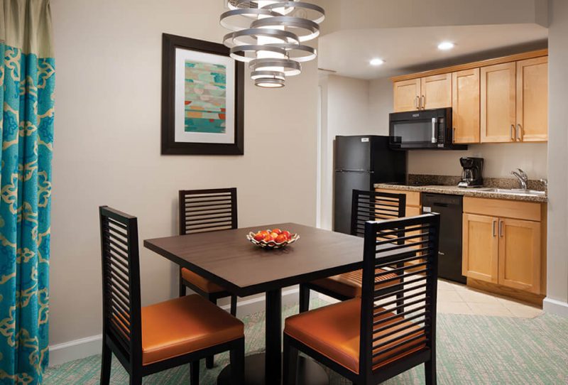 Villa-Diningroom-svo5634kd.187330960x650-800x542.jpg