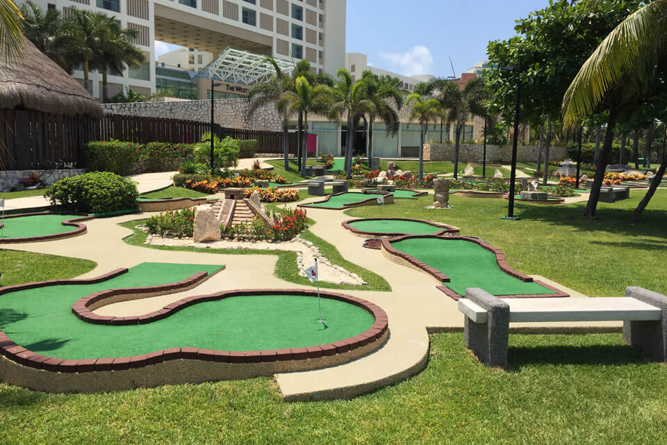 Minigolf-WLOR-Golfito2-960x640.jpg