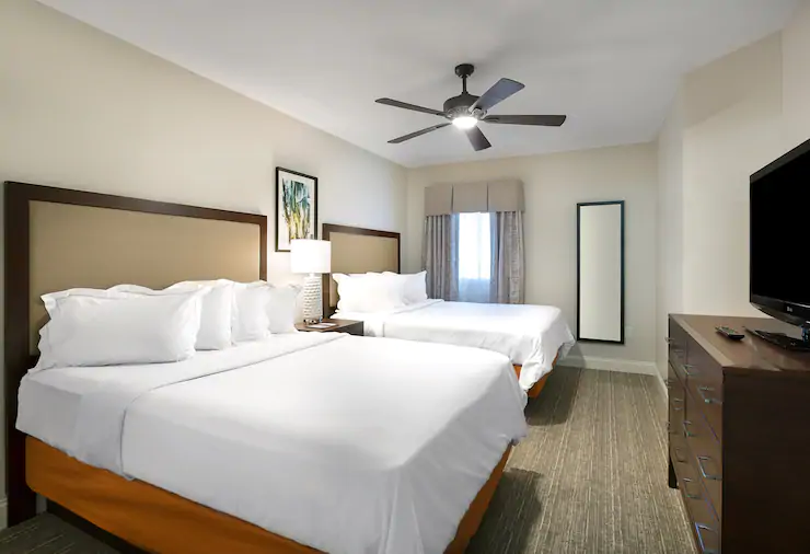 myrao-hi-res-suite-2-3-guest-bedroom