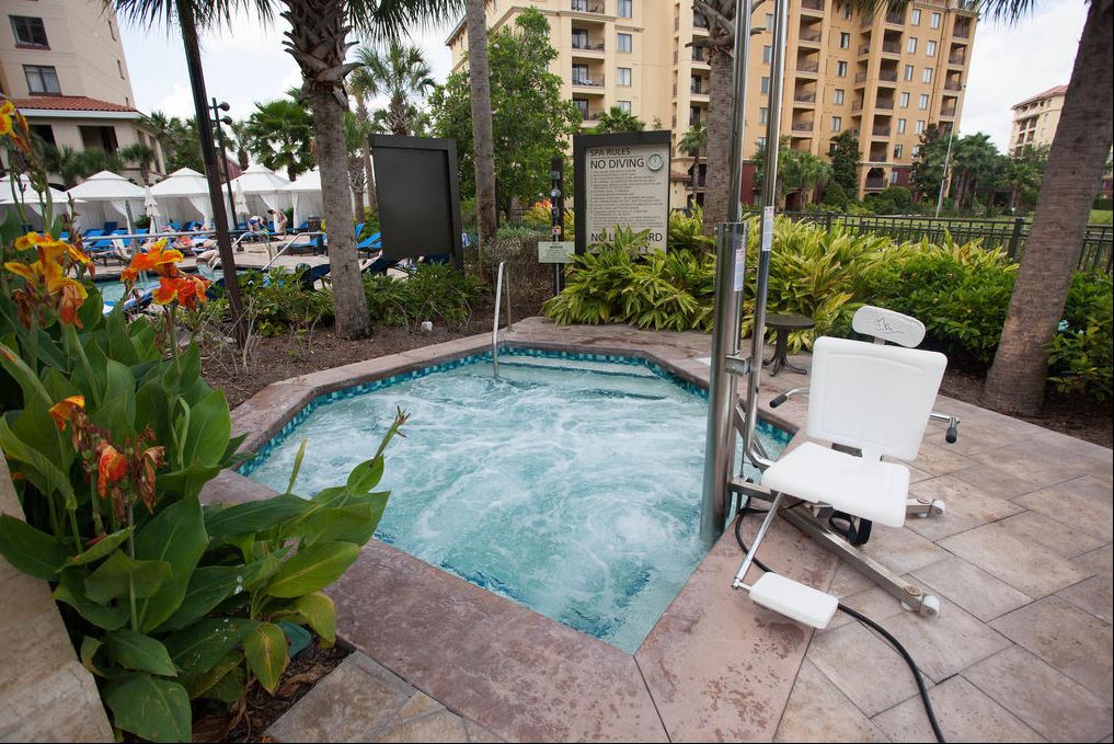 49-Swimming pool hoist-4.JPG