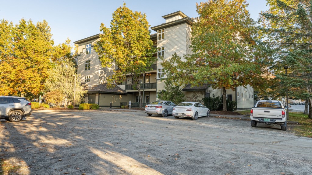 04_ClubWyndhamSmugglersNotchVermont_exterior_1