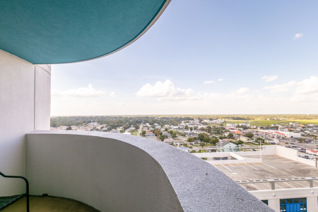 ClubWyndhamTowersontheGroveStudio_balconyview-002