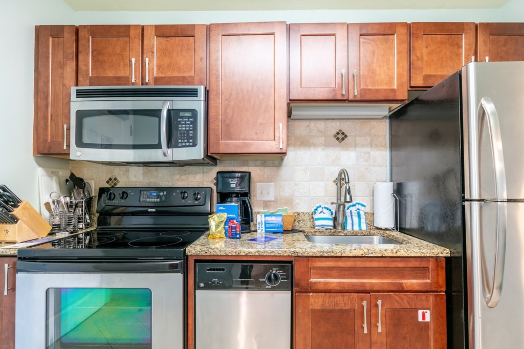 ClubWyndhamTowersontheGroveStudio_kitchen-005