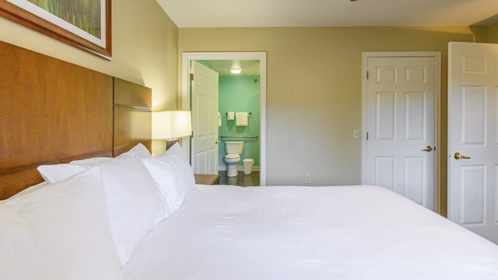 9_ClubWyndhamTamarack-2Bedroom-019