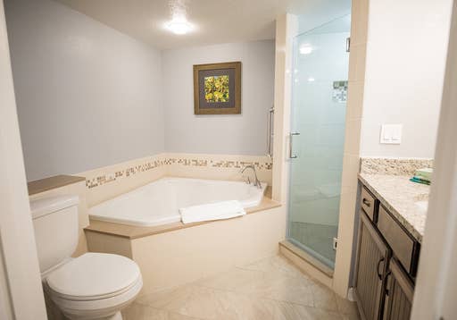 CCR-2BD-bathroom-1440x1080