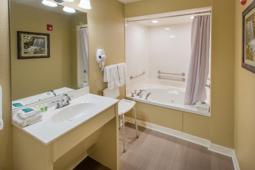 Holiday Inn Club Vacations Timber Creek Resort_10.jpg
