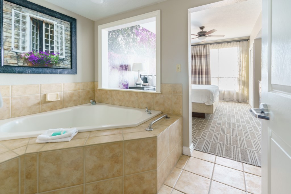 9 grand desert 2 bedroom - bathroom (3).jpg