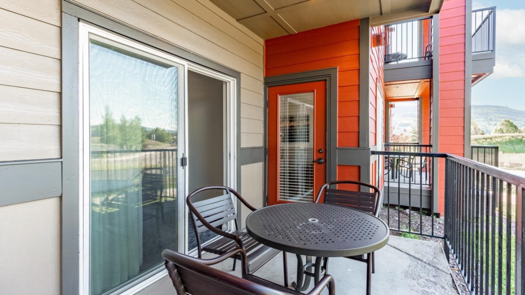 Wyndham_Balconyview-001