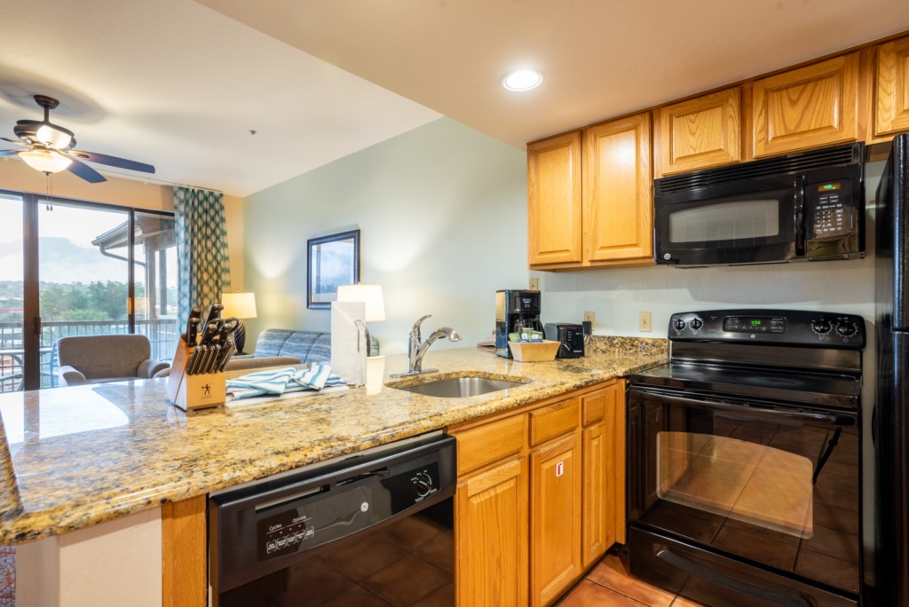 16 Club Wyndham Sedona 2 bedroom - kitchen (3).jpg