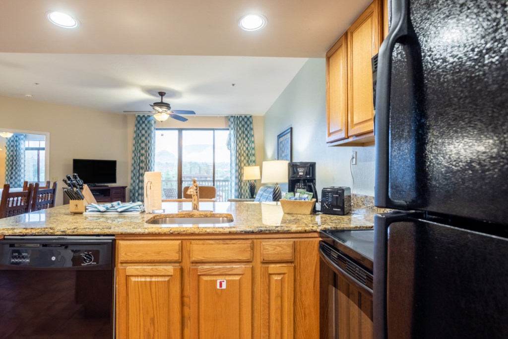 17 Club Wyndham Sedona 2 bedroom - kitchen (4).jpg