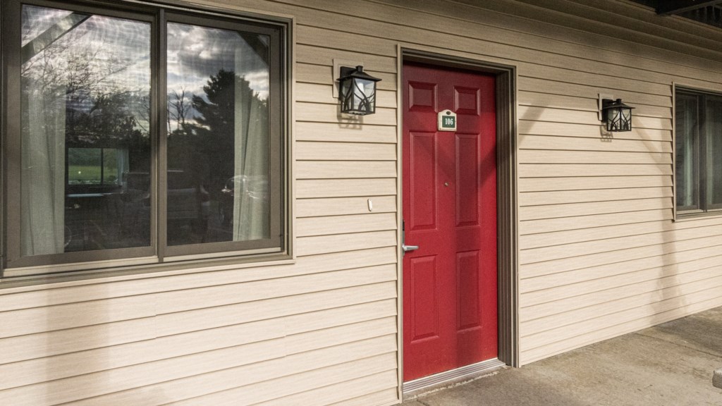13_ClubWyndhamTamarack-2Bedroom-031