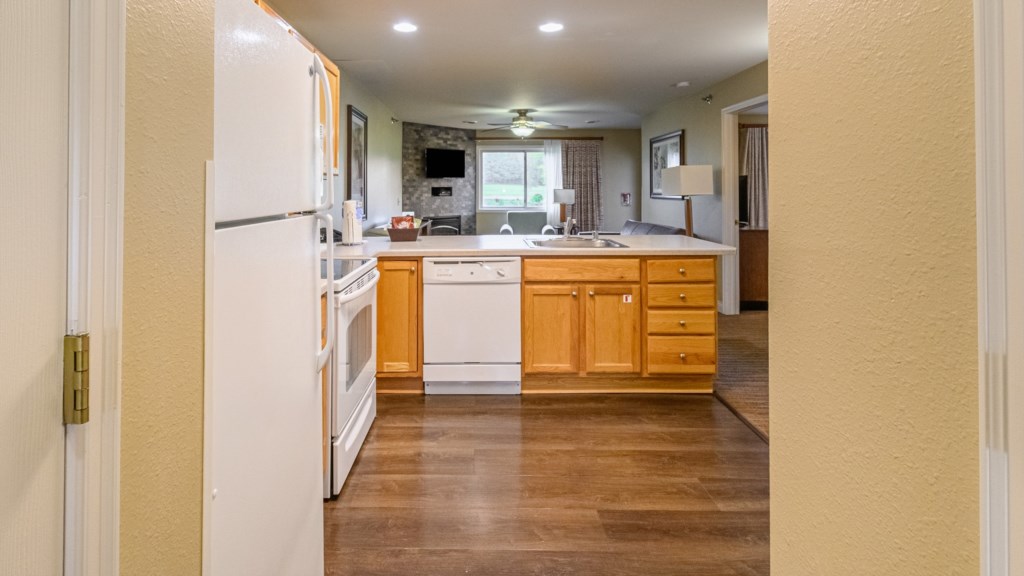 12_ClubWyndhamTamarack-2Bedroom-008