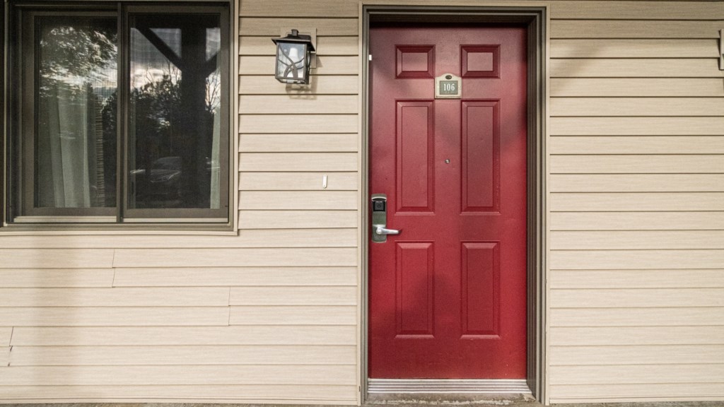 13_Club Wyndham Tamarack - 2 Bedroom - 032.jpg