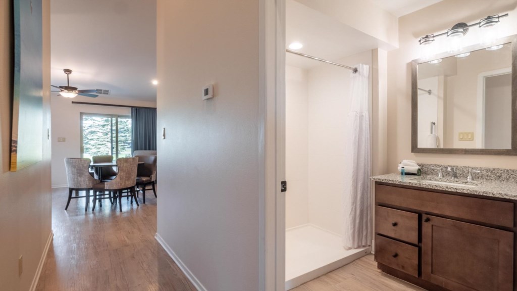39ClubWynham_2bedroom-040