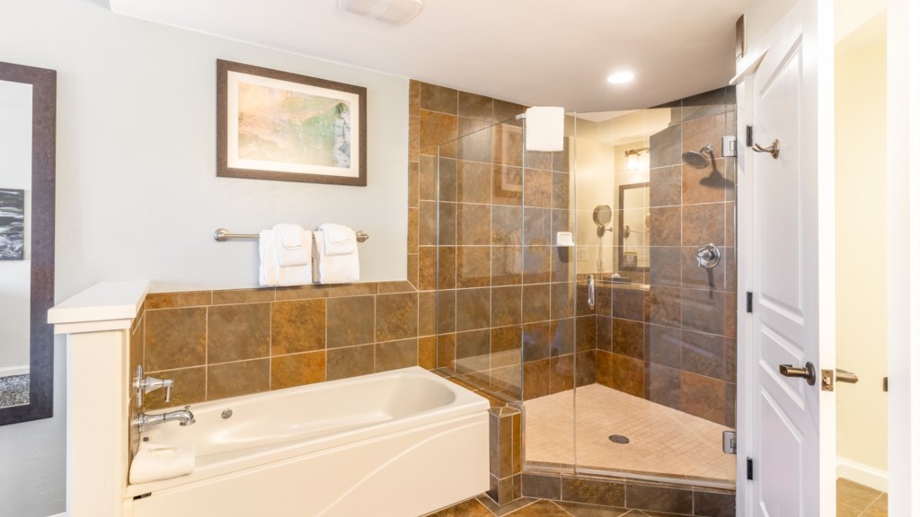 6Wyndham_1bathroom-002