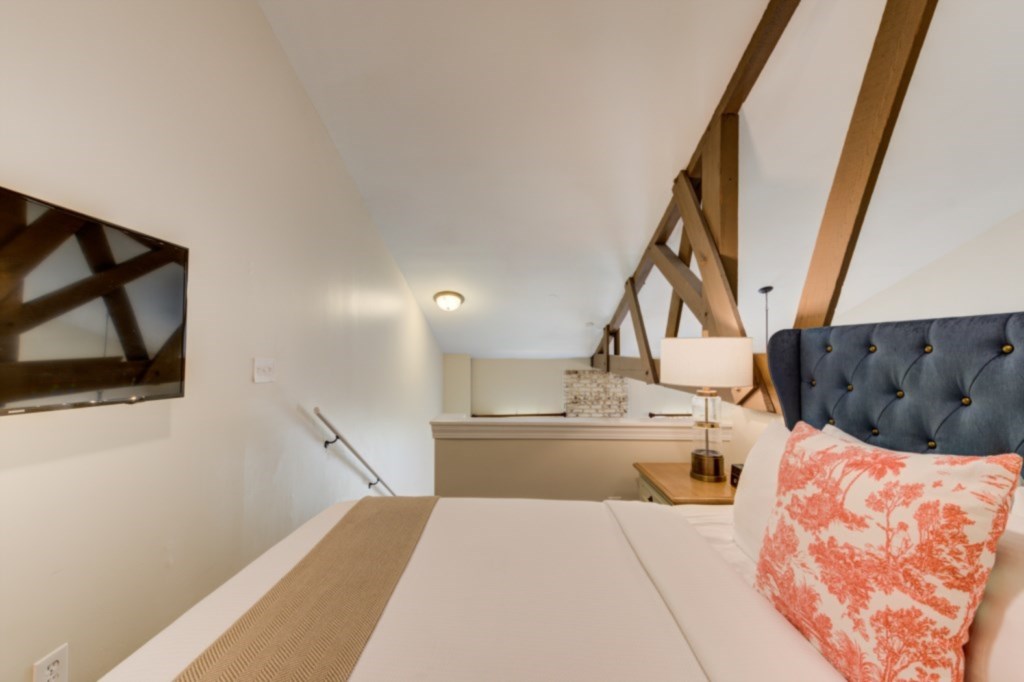 The Lodge Alley Inn™_13.jpg