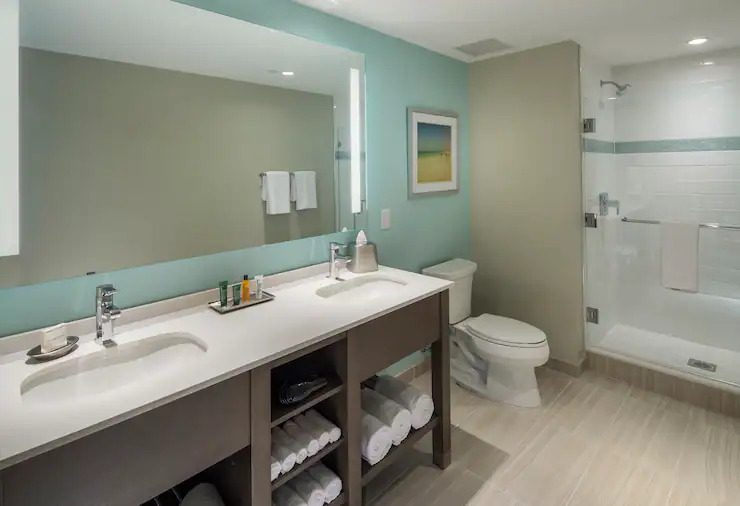 myrtt-hi-res-2-bed-ocean-view-master-bath.jpg