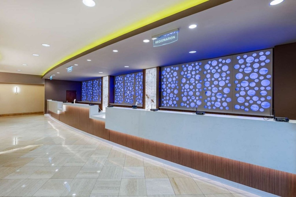Diamond Resorts Polo Towers_16_reception.jpg