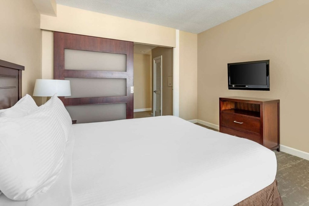 Diamond Resorts or Hilton Vacation Club Ocean Beach Club_12.jpg