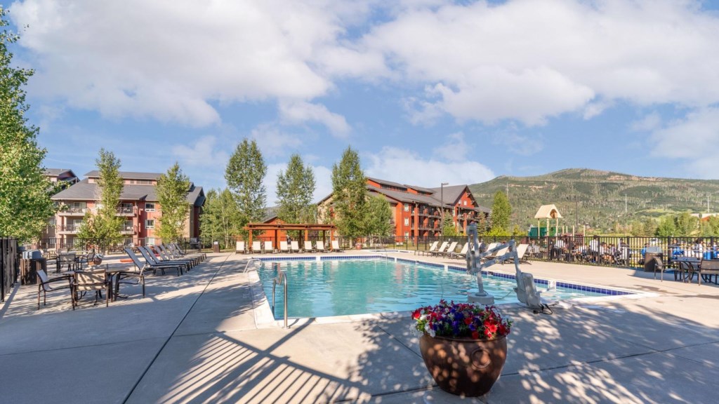 Wyndham_Pools-008