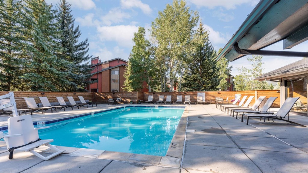 Wyndham_Pools-020