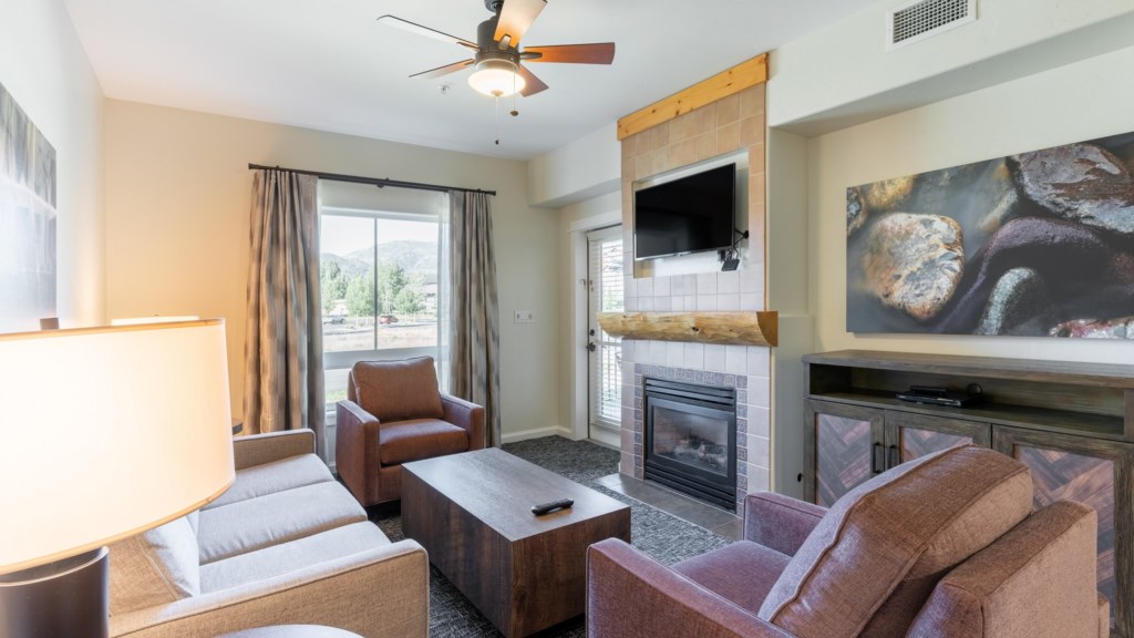 3Wyndham_Livingarea-002