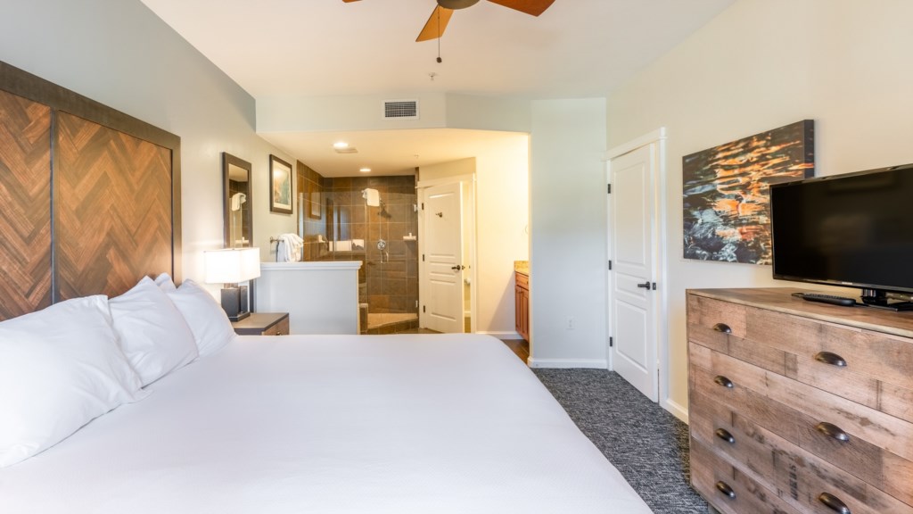 5Wyndham_1bedroom-002