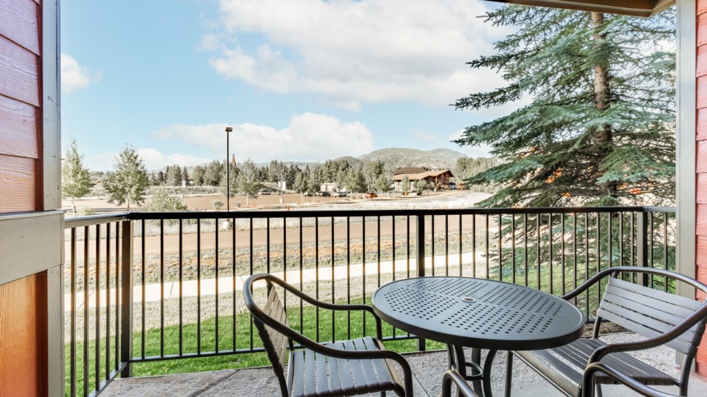 Wyndham_Balconyview-002