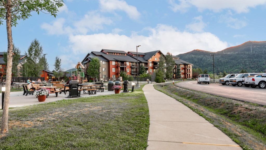 Wyndham_Exteriorofbuildings-009