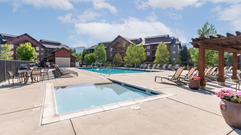 Wyndham_Pools-012
