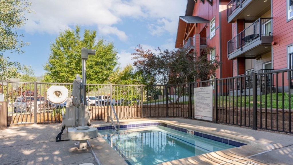 Wyndham_Pools-016