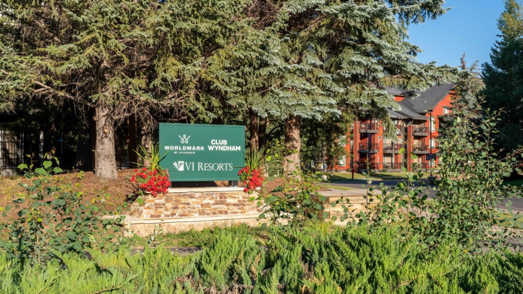 zWyndham_Signs-001