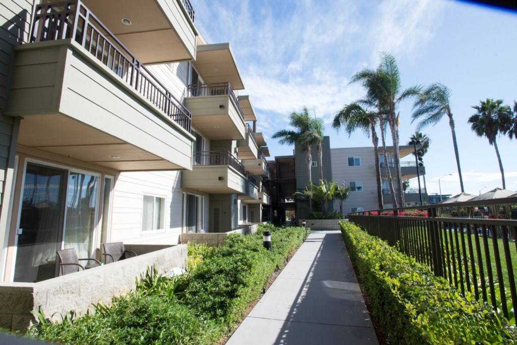 Carlsbad Seapointe Resort_38.jpg