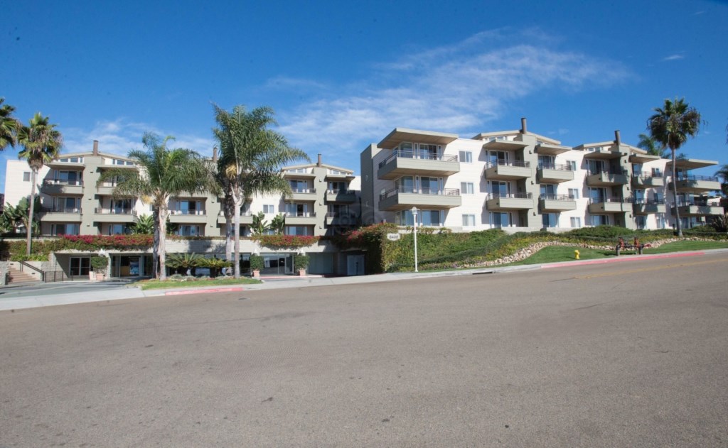 Carlsbad Seapointe Resort_49.jpg