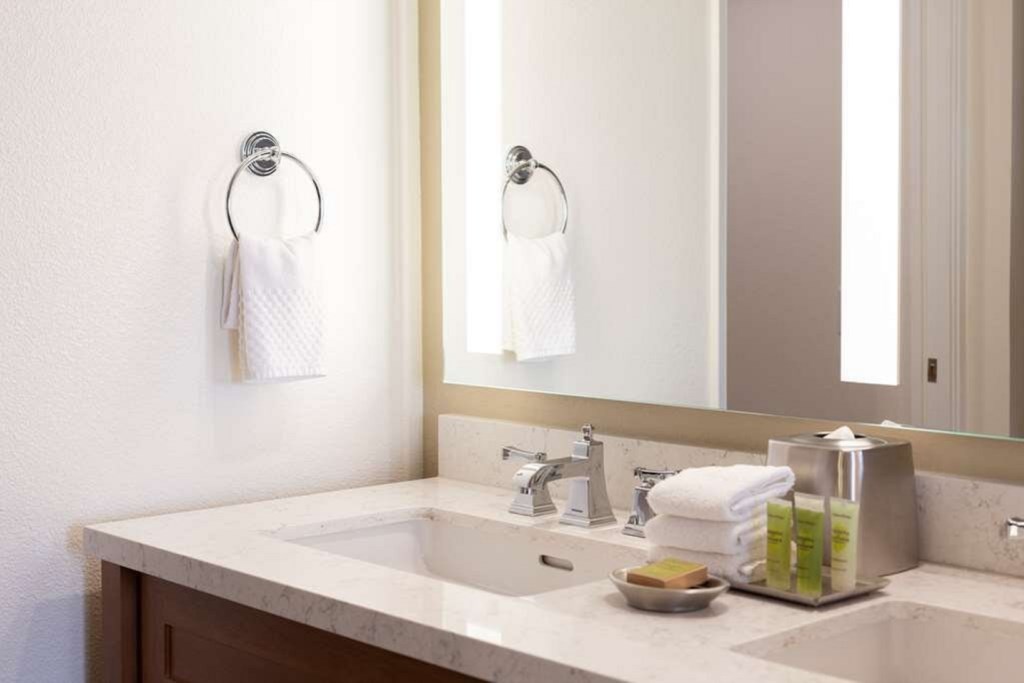 Grand Pacific Palisades_14.jpg