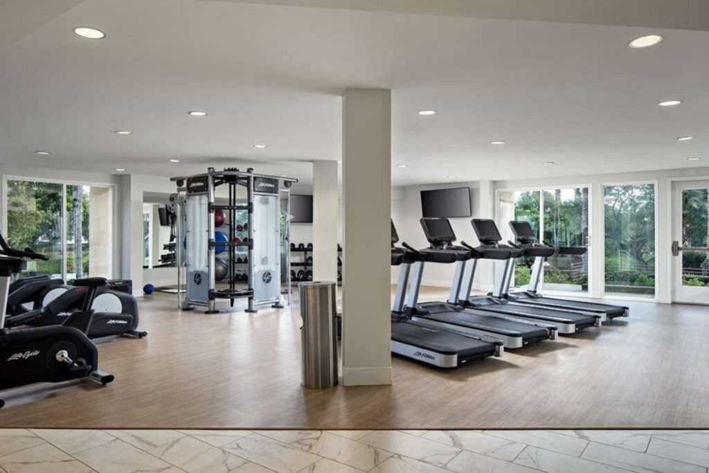 Grand Pacific Palisades_25_fitness-center.jpg