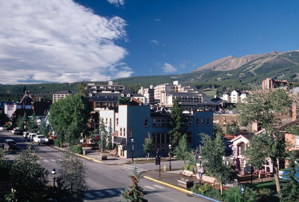 Valdoro Mountain Lodge by Hilton_4.jpg