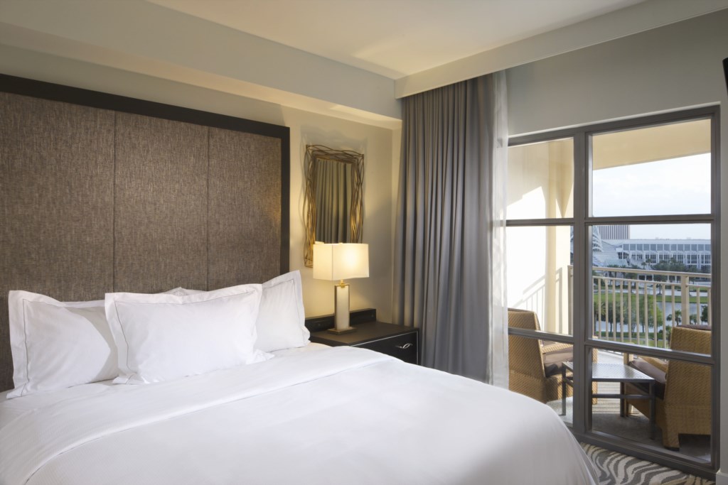 mcoub-hi-res-king-bedroom.jpg