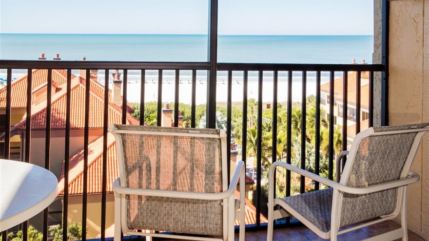 sfl-mi-en23-tw-2bdrm-blcy-001-880x495.jpg