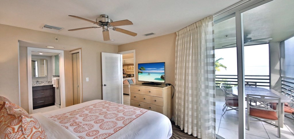 PH-13-Master-Suite-1646x778.jpg