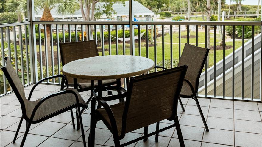 sfl-si-tbc15-2bdrm-blcy-001-880x495.jpg